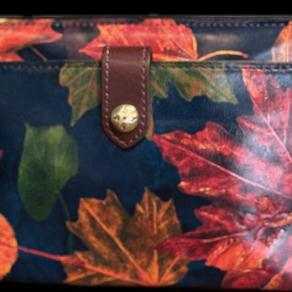 Patricia Nash Navy & Leaf Print Leather Crossbody - Like-New - So Pretty! - Picture 3 of 13